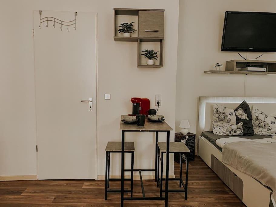 Unser Sonniges Apartment Mit Wlan, Netflix, Xbox Magdeburg Dış mekan fotoğraf
